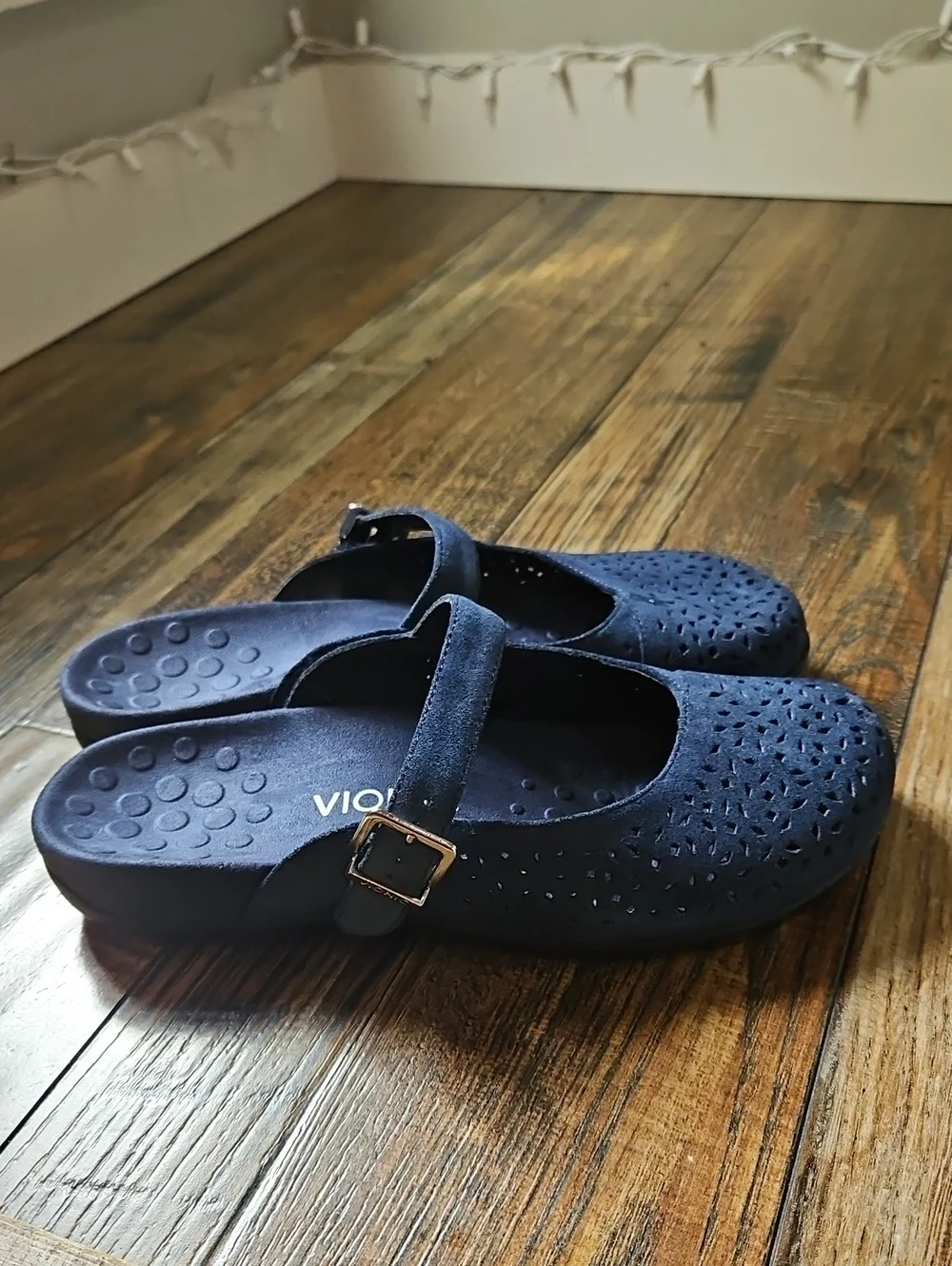 Vionic Womens Comforrable Navy Soft Suede Perforated Mary Jane Flats